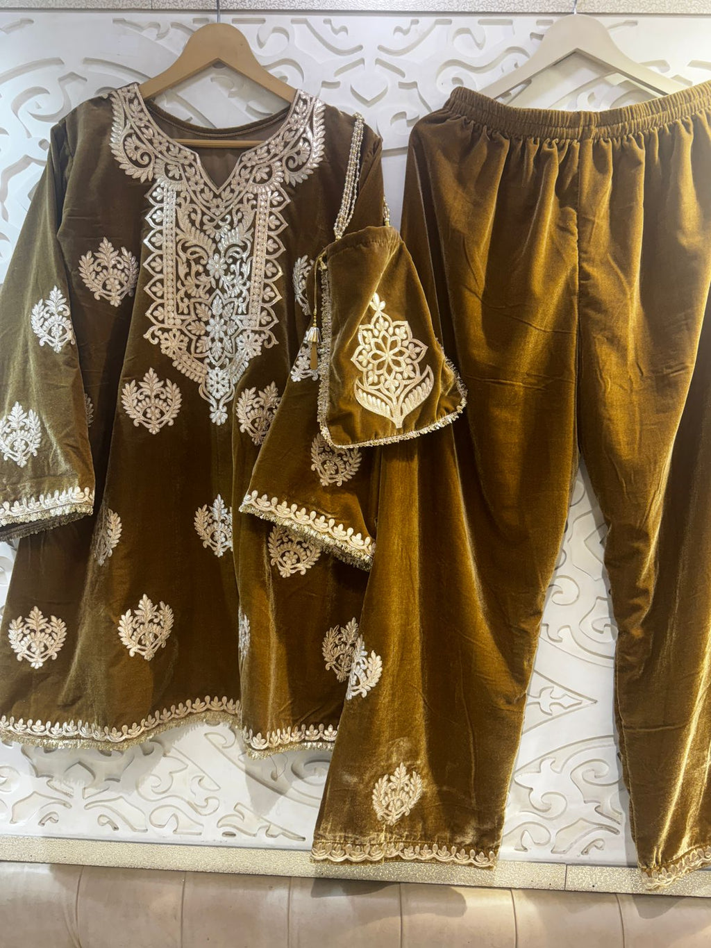 PURE VELVET CHOGA SET WITH POTLI BAG